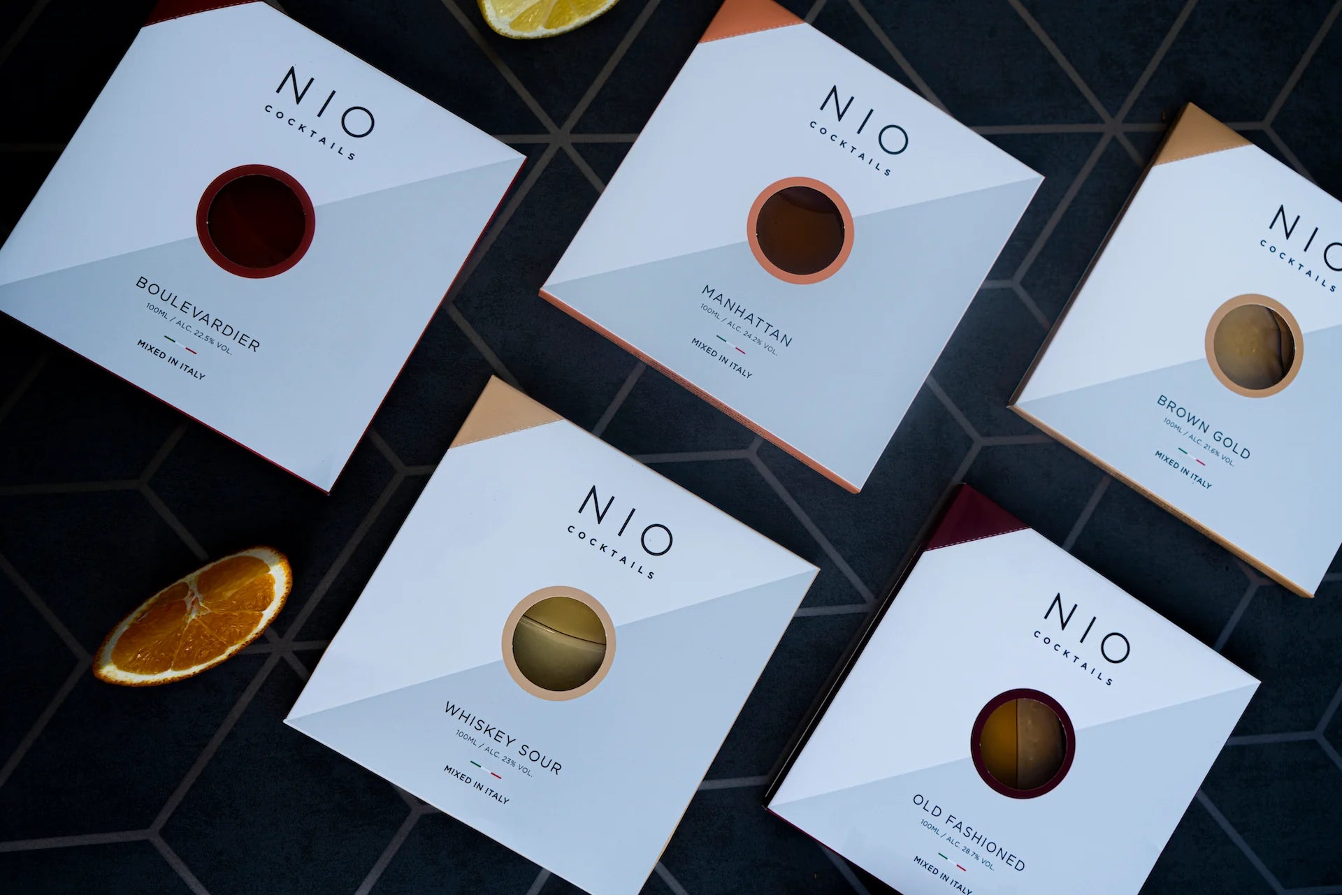 http://niococktails.co.uk/cdn/shop/articles/nio-whiskey-based-premixed-cocktails-2_jpg.webp?v=1692796628